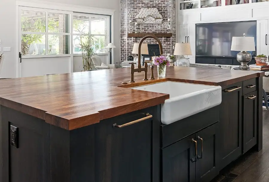 Cabinetland of Springfield, Inc. - remodeled kitchen with faux wooden countertops - Springfield, IL
