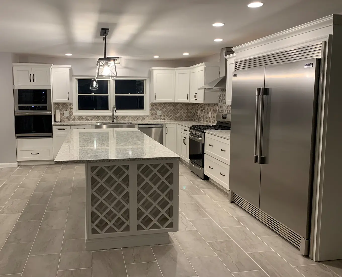Cabinetland of Springfield, Inc. -kitchen with new cabinets and countertops - petersburg, IL